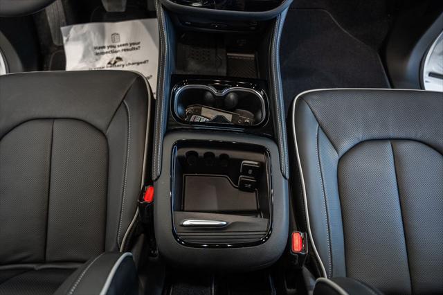 2026 Chrysler Pacifica Limited AWD