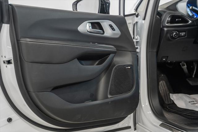2026 Chrysler Pacifica Limited AWD