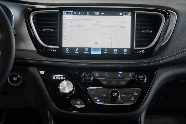 2026 Chrysler Pacifica Limited AWD