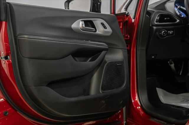 2026 Chrysler Pacifica Limited AWD