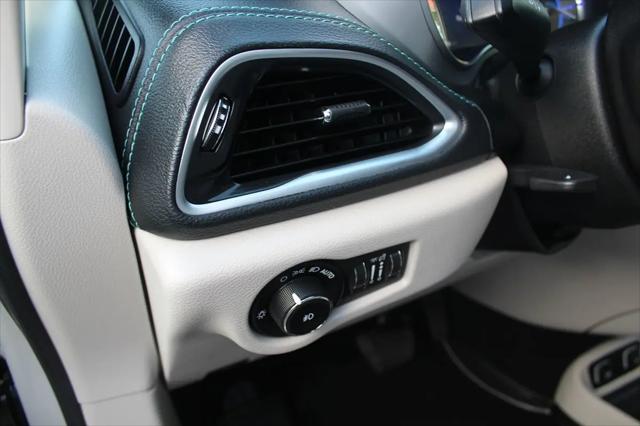 2020 Chrysler Pacifica Hybrid Limited