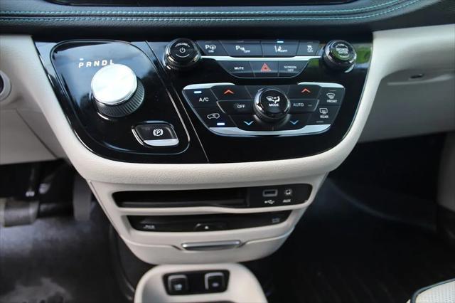 2020 Chrysler Pacifica Hybrid Limited