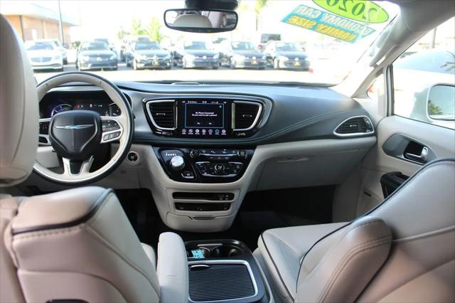 2020 Chrysler Pacifica Hybrid Limited
