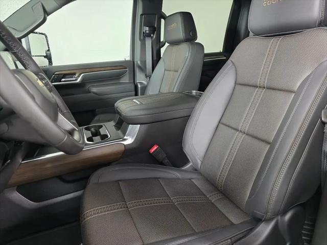 2026 Chevrolet Silverado 2500HD Crew Cab, Standard Bed, High Country, 4WD