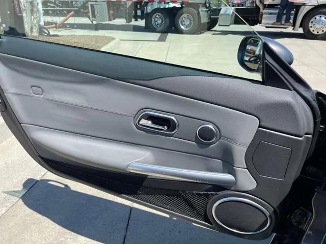 2004 Chrysler Crossfire Base