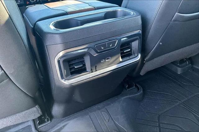 2023 Chevrolet Silverado 1500 4WD Crew Cab Short Bed High Country