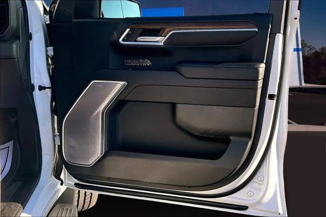 2023 Chevrolet Silverado 1500 4WD Crew Cab Short Bed High Country