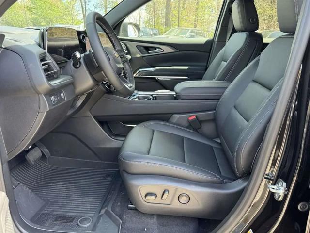 2026 Chevrolet Traverse FWD LT