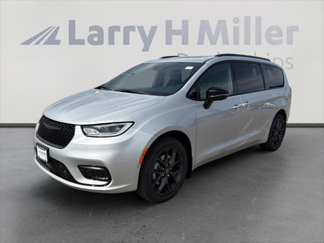 2026 Chrysler Pacifica PACIFICA LIMITED AWD