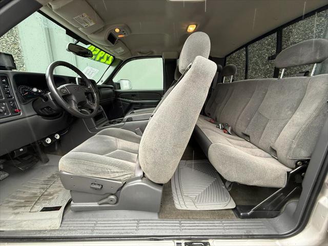 2005 Chevrolet Silverado 3500 LS