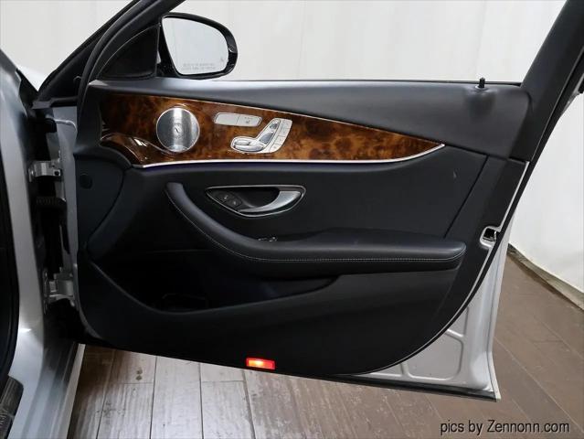 2017 Mercedes-Benz E-CLASS E 300 E 300