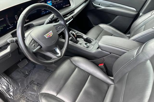 2025 Cadillac XT4 AWD Premium Luxury