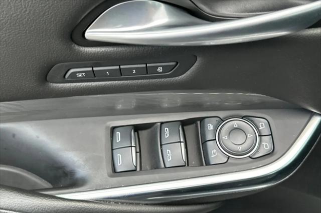 2025 Cadillac XT4 AWD Premium Luxury