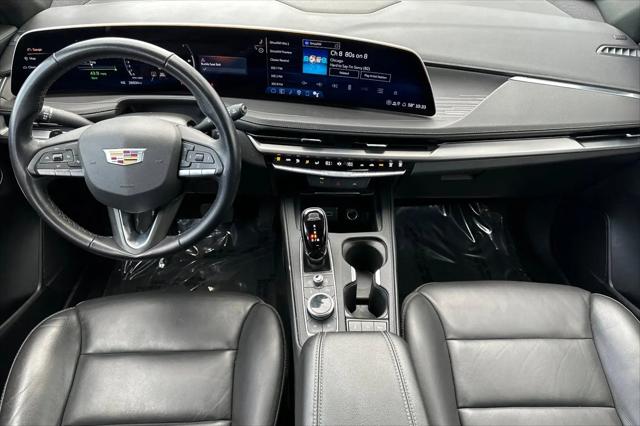 2025 Cadillac XT4 AWD Premium Luxury