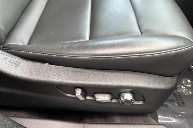 2025 Cadillac XT4 AWD Premium Luxury