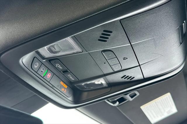 2025 Cadillac XT4 AWD Premium Luxury