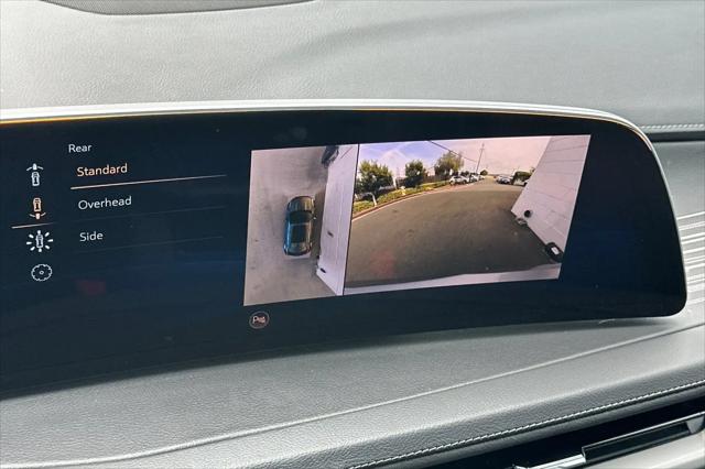 2025 Cadillac XT4 AWD Premium Luxury