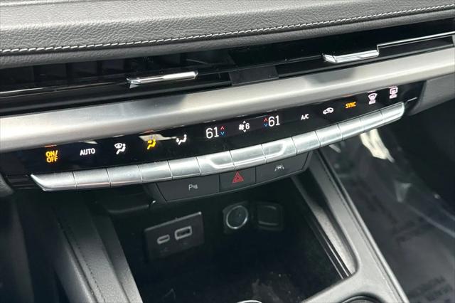 2025 Cadillac XT4 AWD Premium Luxury