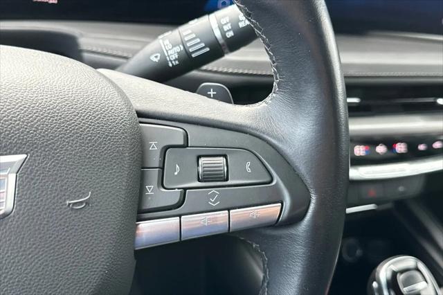 2025 Cadillac XT4 AWD Premium Luxury