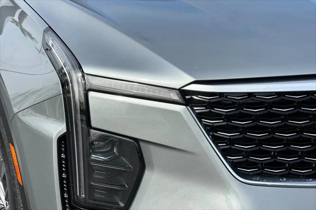 2025 Cadillac XT4 AWD Premium Luxury