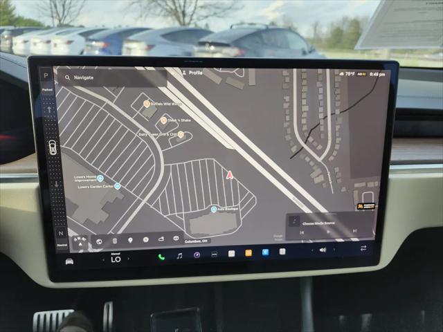 2023 Tesla Model X Standard Range