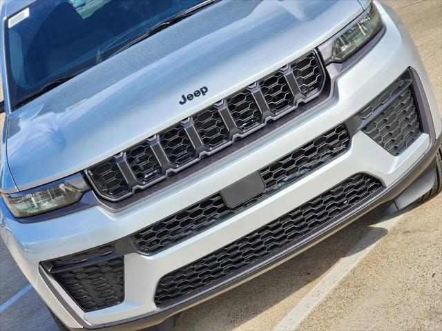 2026 Jeep Grand Cherokee L Altitude 4x2