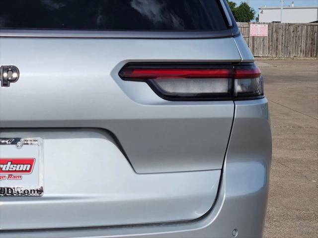 2026 Jeep Grand Cherokee L Altitude 4x2