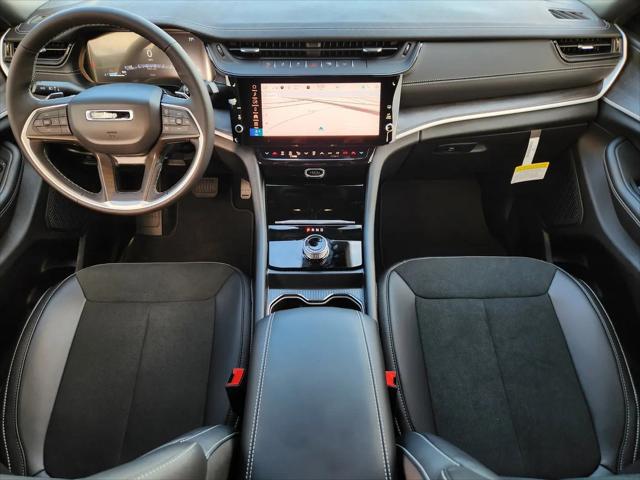 2026 Jeep Grand Cherokee L Altitude 4x2