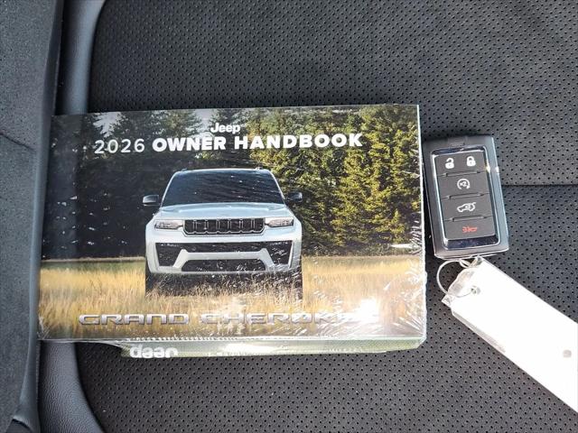 2026 Jeep Grand Cherokee L Altitude 4x2
