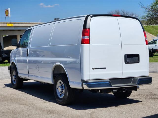 2026 Chevrolet Express Cargo Van 2500 Regular Wheelbase, WT, RWD