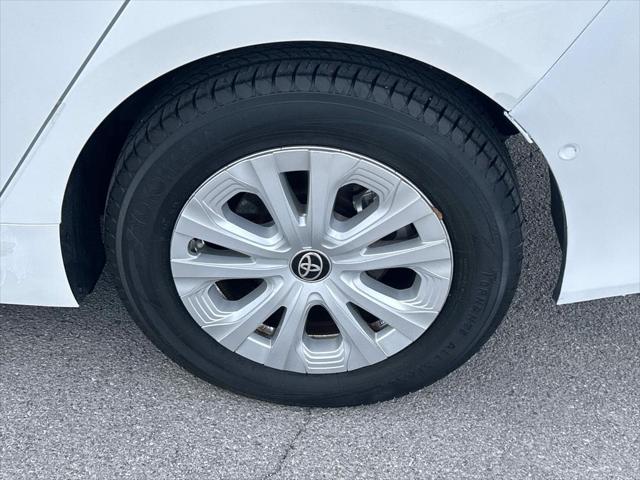 2022 Toyota Prius LE