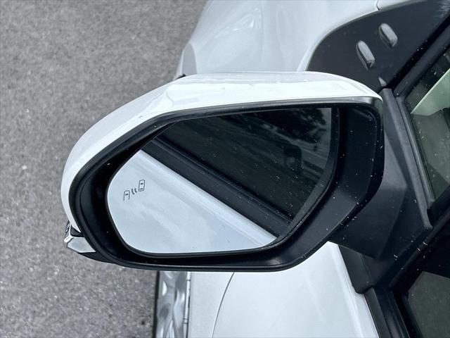 2022 Toyota Prius LE