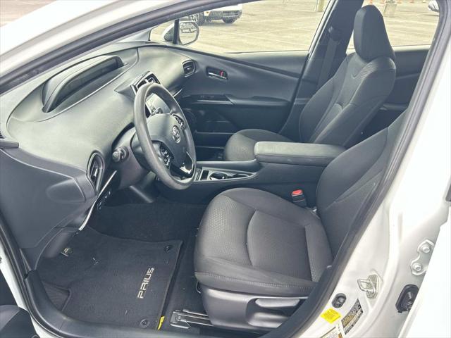 2022 Toyota Prius LE
