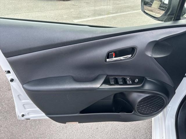 2022 Toyota Prius LE