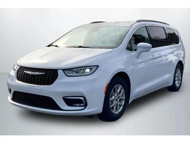 2022 Chrysler Pacifica Touring L for sale in Janesville, WI