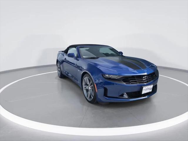 2022 Chevrolet Camaro RWD Convertible 2LT