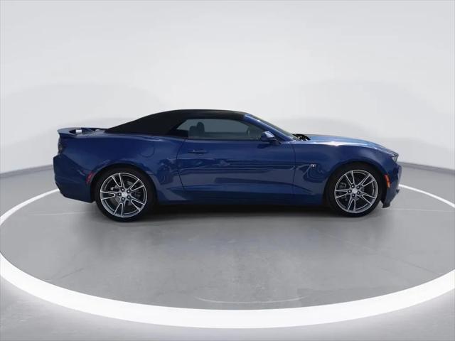 2022 Chevrolet Camaro RWD Convertible 2LT