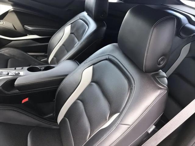 2022 Chevrolet Camaro RWD Convertible 2LT