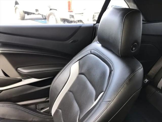 2022 Chevrolet Camaro RWD Convertible 2LT