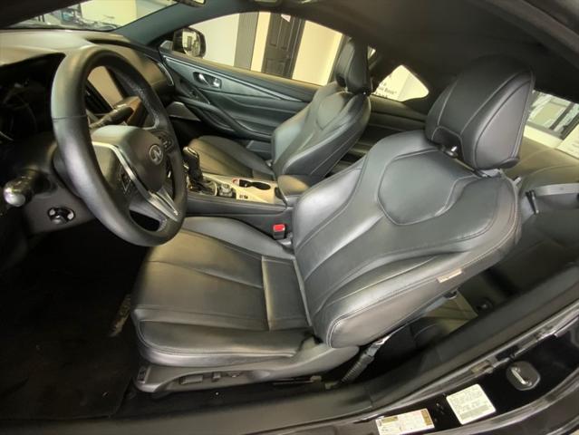 2017 INFINITI Q60 2.0t Premium