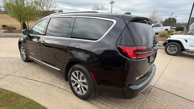 2024 Chrysler Pacifica Hybrid Pinnacle