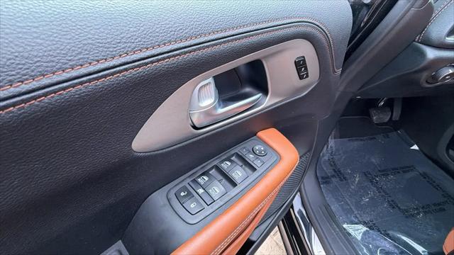 2024 Chrysler Pacifica Hybrid Pinnacle