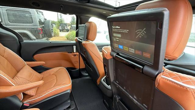 2024 Chrysler Pacifica Hybrid Pinnacle