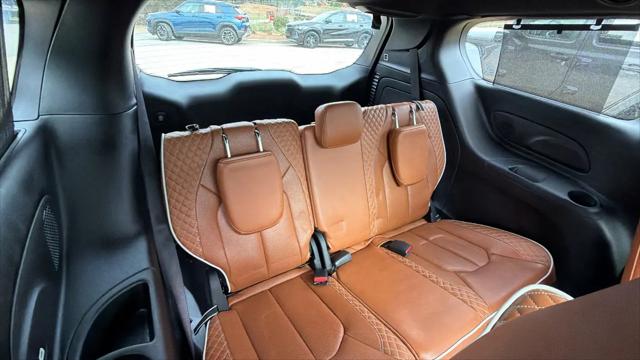 2024 Chrysler Pacifica Hybrid Pinnacle