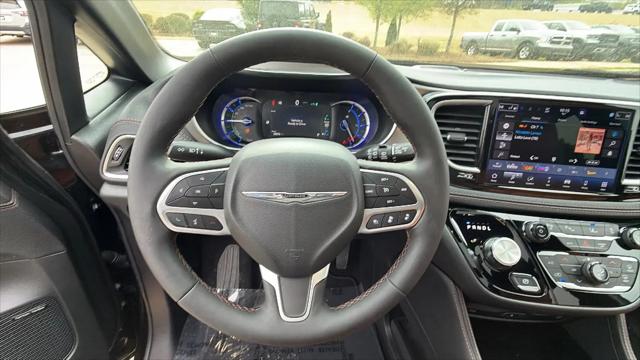 2024 Chrysler Pacifica Hybrid Pinnacle