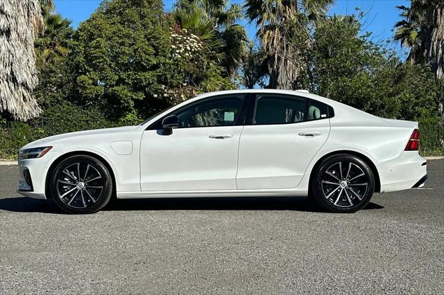 2023 Volvo S60 Recharge T8 Plus Dark Theme