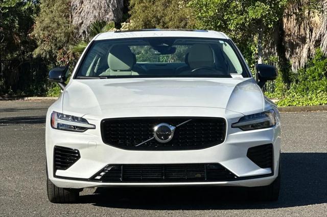 2023 Volvo S60 Recharge T8 Plus Dark Theme