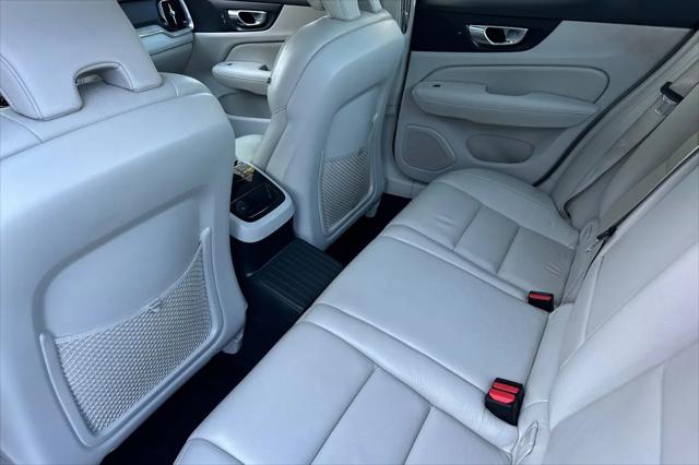 2023 Volvo S60 Recharge T8 Plus Dark Theme