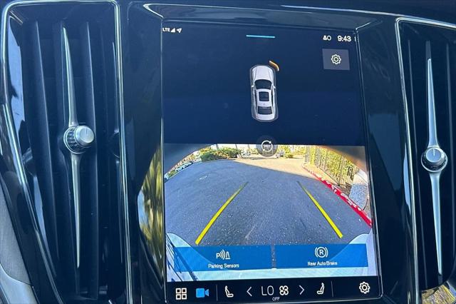 2023 Volvo S60 Recharge T8 Plus Dark Theme