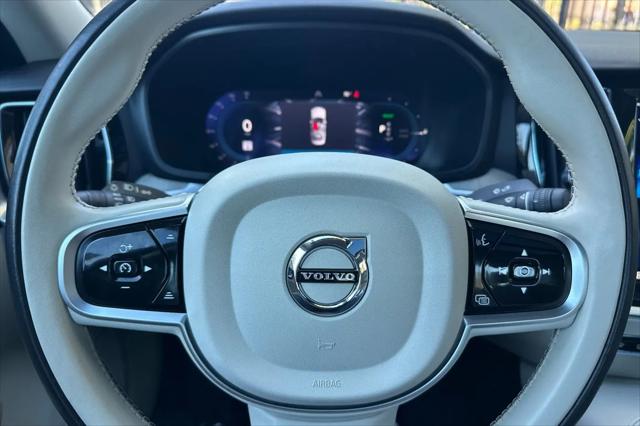 2023 Volvo S60 Recharge T8 Plus Dark Theme